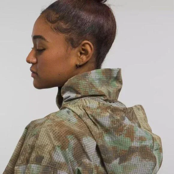 The North Face Women's M66 Hooded Utility Wind Jacket Almond Butter Evol XXL NWT - Picture 5 of 9